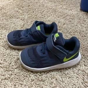 Toddler Nike sneakers